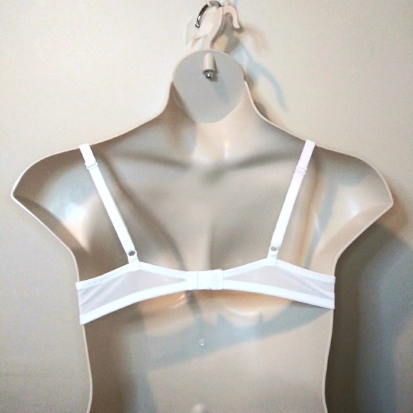 Vanity Fair Ivory Lace Covered Bra - Picture 5 of 7